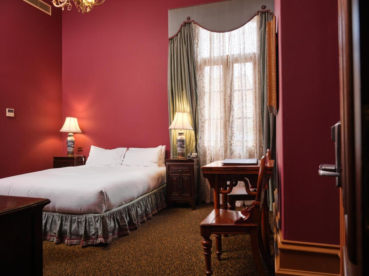 Craig'S Royal Hotel Ballarat Exteriér fotografie A room at the hotel