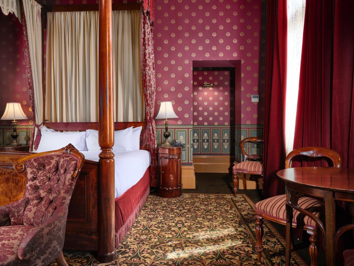Craig'S Royal Hotel Ballarat Exteriér fotografie A bedroom at the hotel