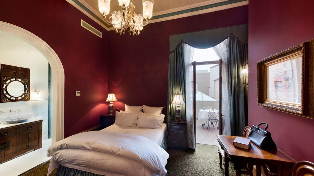 Craig'S Royal Hotel Ballarat Exteriér fotografie A room at the hotel