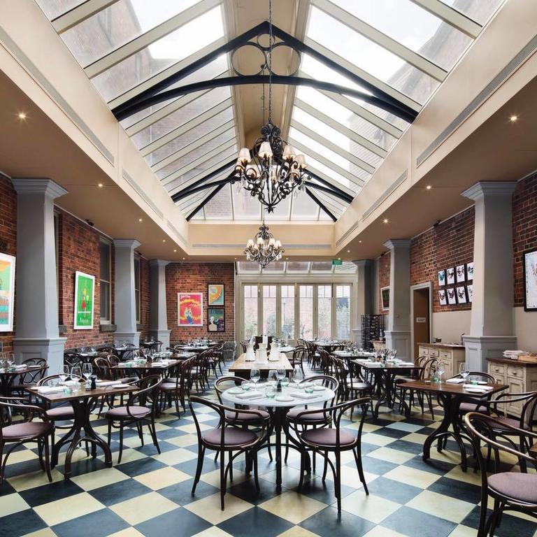 Craig'S Royal Hotel Ballarat Exteriér fotografie The interior of the restaurant