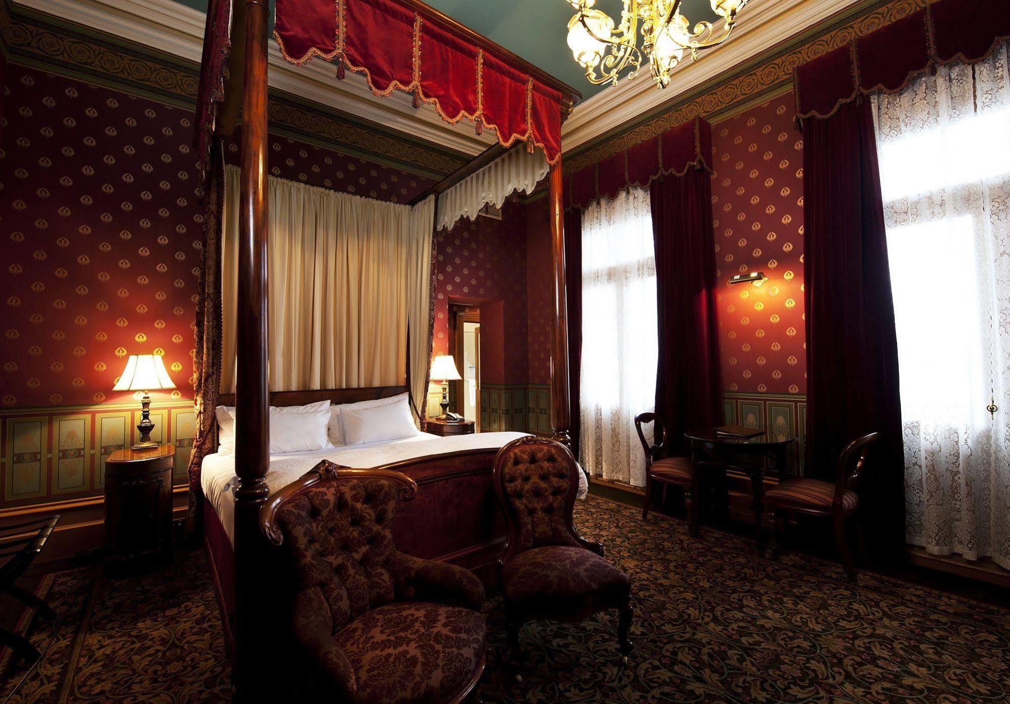 Craig'S Royal Hotel Ballarat Exteriér fotografie The hotel's interior