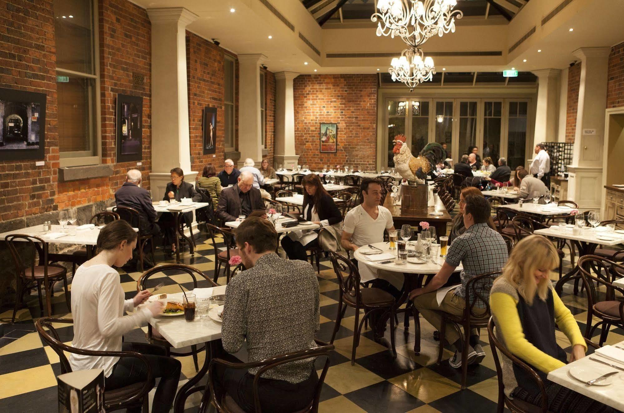 Craig'S Royal Hotel Ballarat Exteriér fotografie Interior of the restaurant