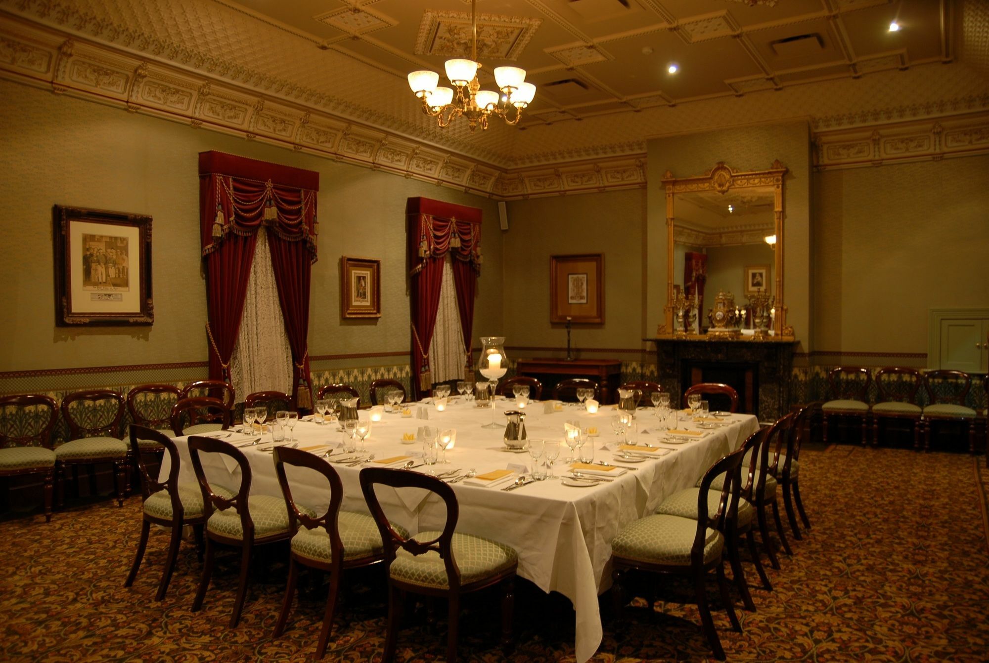 Craig'S Royal Hotel Ballarat Exteriér fotografie The dining room at the Governor's Residence